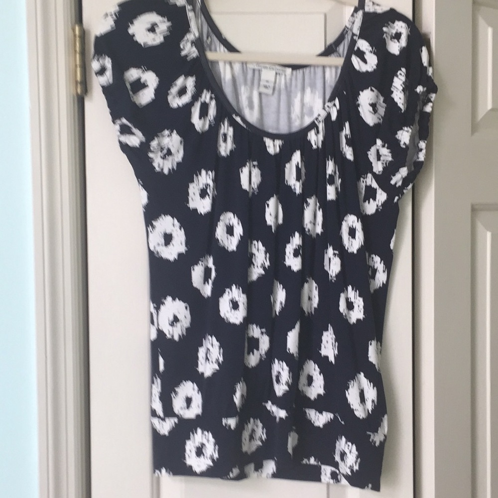 Short sleeve top